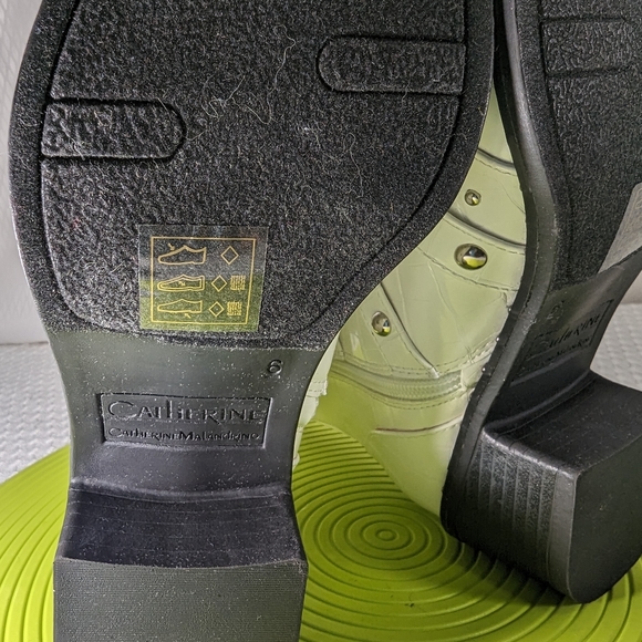 Catherine Malandrino "Shandy" White Croc Embossed Buckle Booties, Size 6, NWOT - Picture 12 of 13